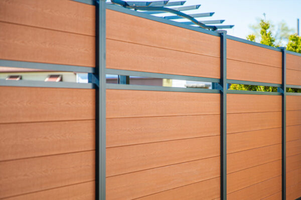 Modern Composite Horizontal Semi Privacy Fence with Aluminum Posts and Rails