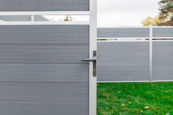 Modern Composite Horizontal Semi Privacy Fence with Aluminum Posts and Rails