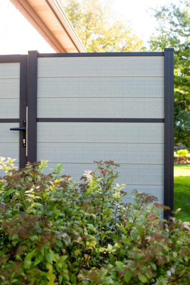 Modern Composite Horizontal Privacy Fence with Aluminum Posts and Rails