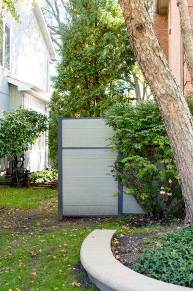 Modern Composite Horizontal Privacy Fence with Aluminum Posts and Rails