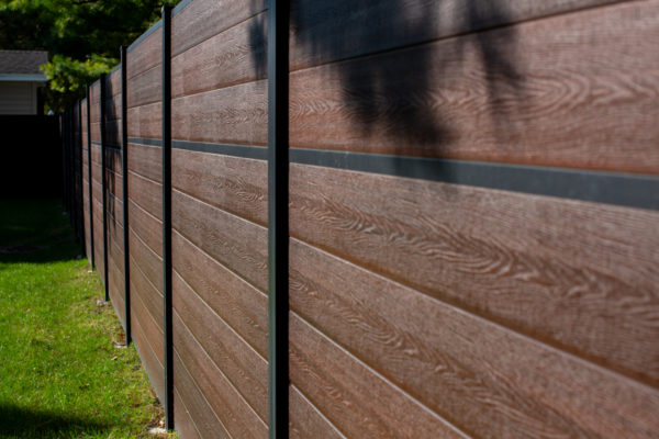 Modern Composite Horizontal Privacy Fence with Aluminum Posts and Rails