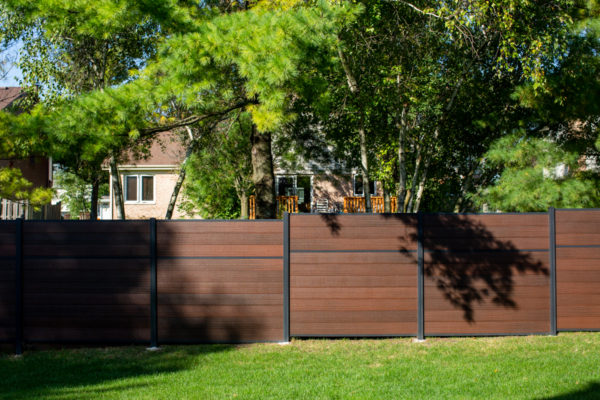 Modern Composite Horizontal Privacy Fence with Aluminum Posts and Rails