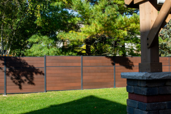 Modern Composite Horizontal Privacy Fence with Aluminum Posts and Rails