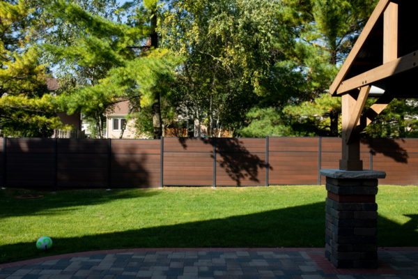 Modern Composite Horizontal Privacy Fence with Aluminum Posts and Rails
