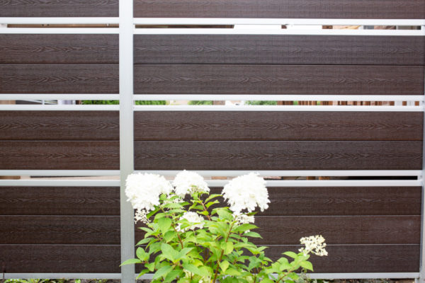 Modern Composite Horizontal Semi Privacy Fence with Aluminum Posts and Rails