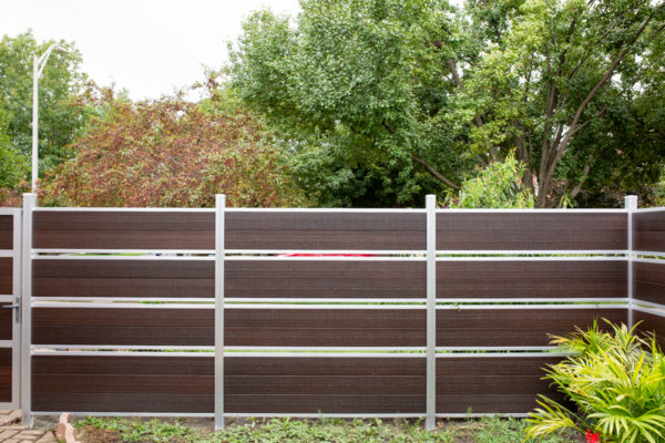 Modern Composite Horizontal Semi Privacy Fence with Aluminum Posts and Rails