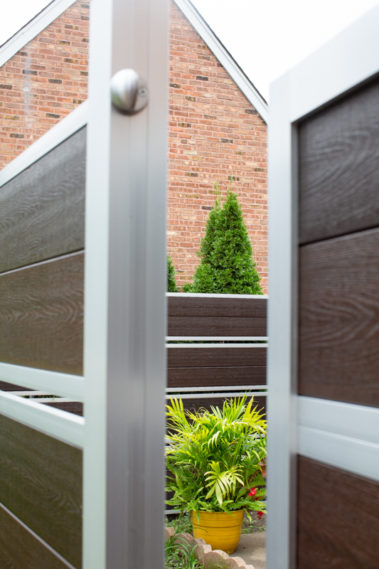 Modern Composite Horizontal Semi Privacy Fence with Aluminum Posts and Rails