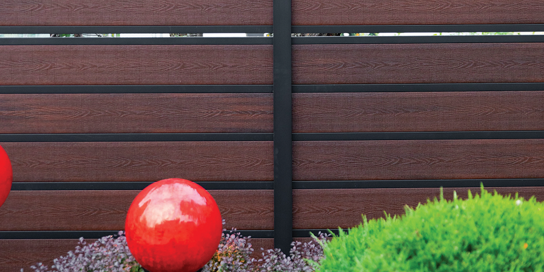 Modern Fence Chicago - Semi Privacy Composite Fence With Aluminum Posts And Rails