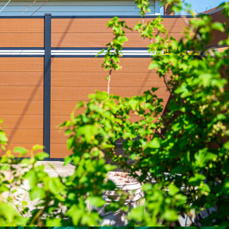 Modern Composite Horizontal Fence Panels With Aluminum Posts & Rails