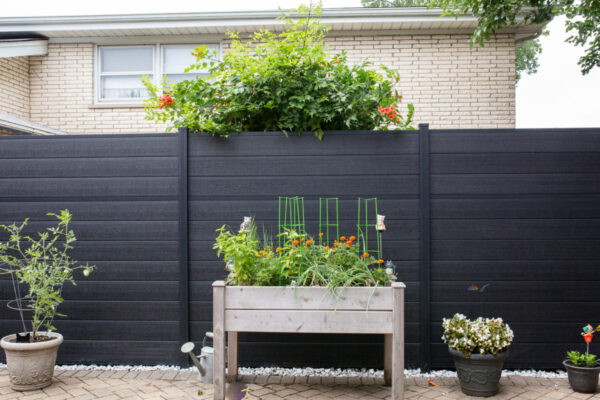 Modern Composite Horizontal Privacy Fence with Aluminum Posts and Rails